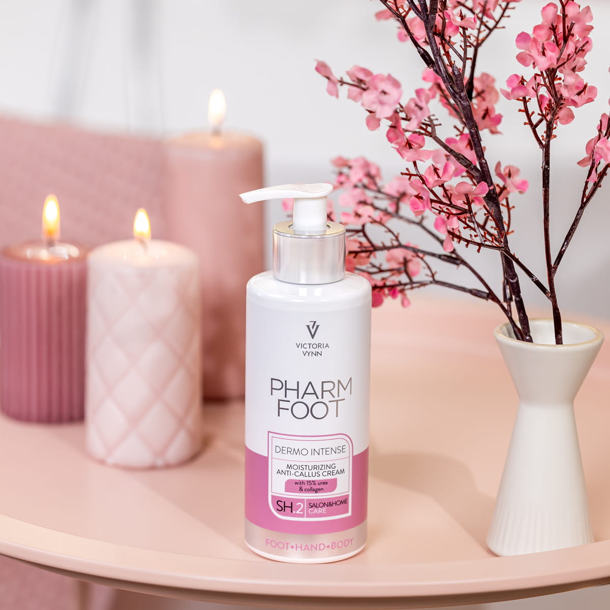 PHARM FOOT Niisutav kreem naha paksenemiste vastu 15% UREA ja kollageeniga, DERMO INTENSE, 250 ml