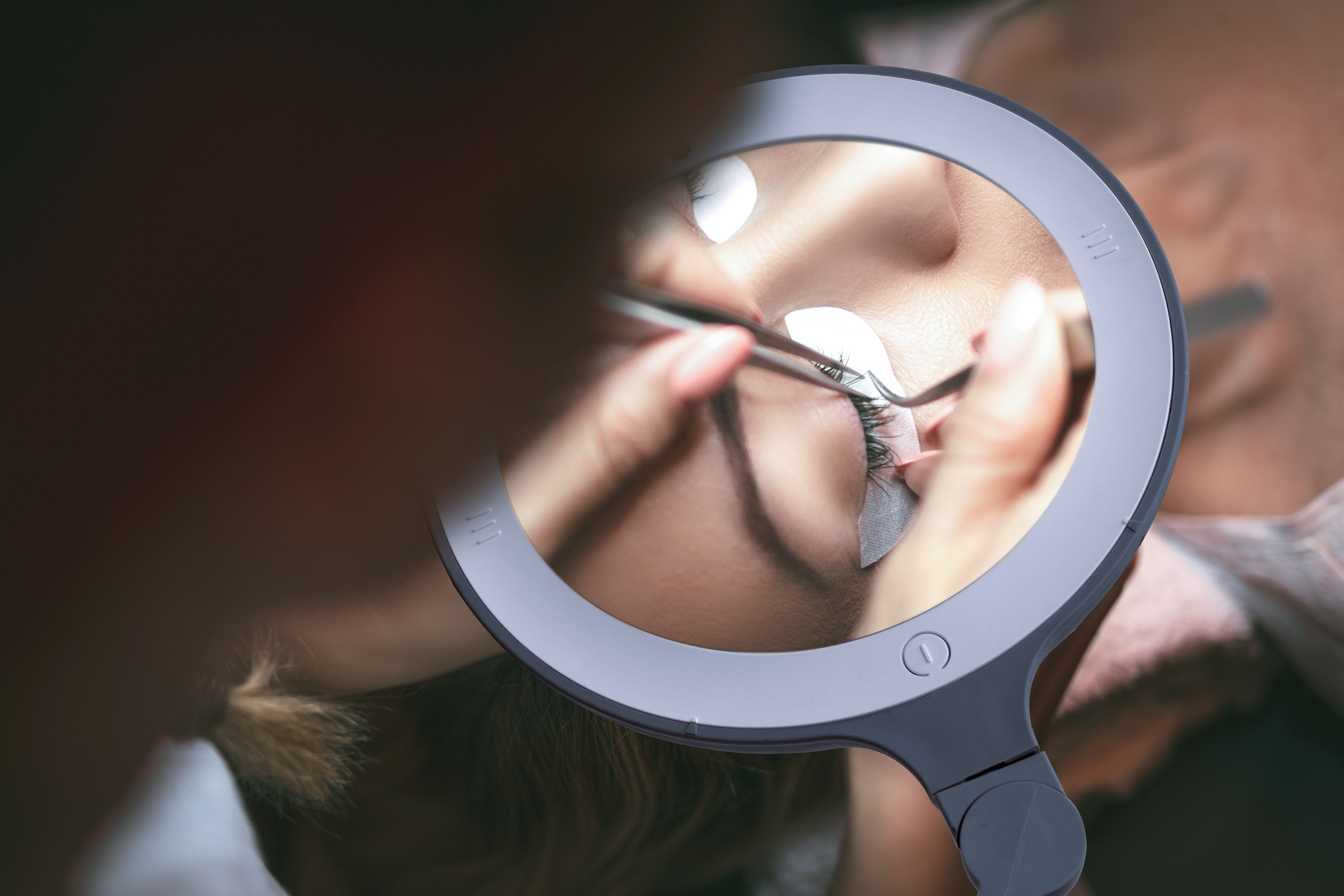 Daylight table and floor LED lamp - with 2 magnifiers [iQ Magnifier]