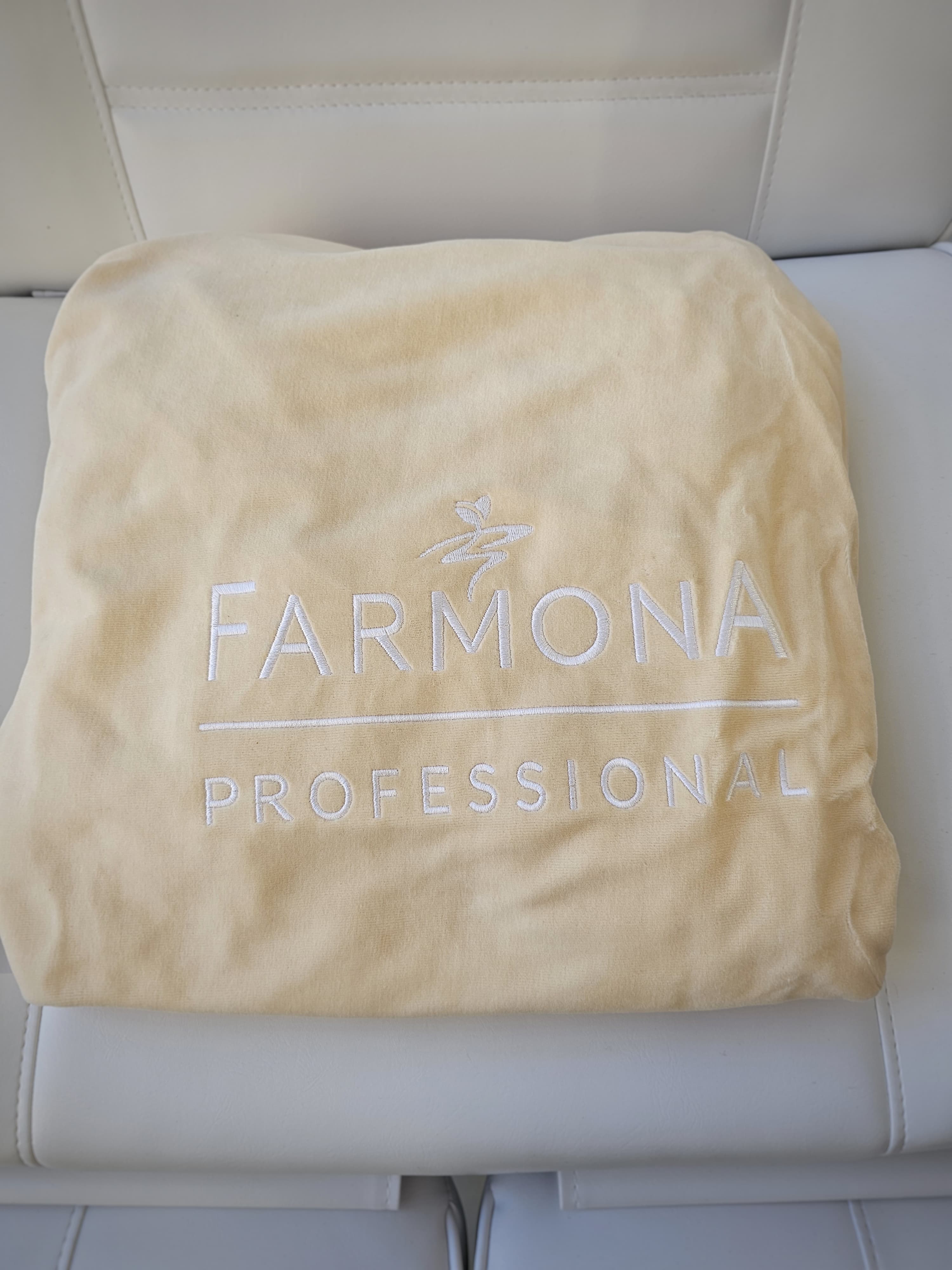 Farmona pleed, kreemjas