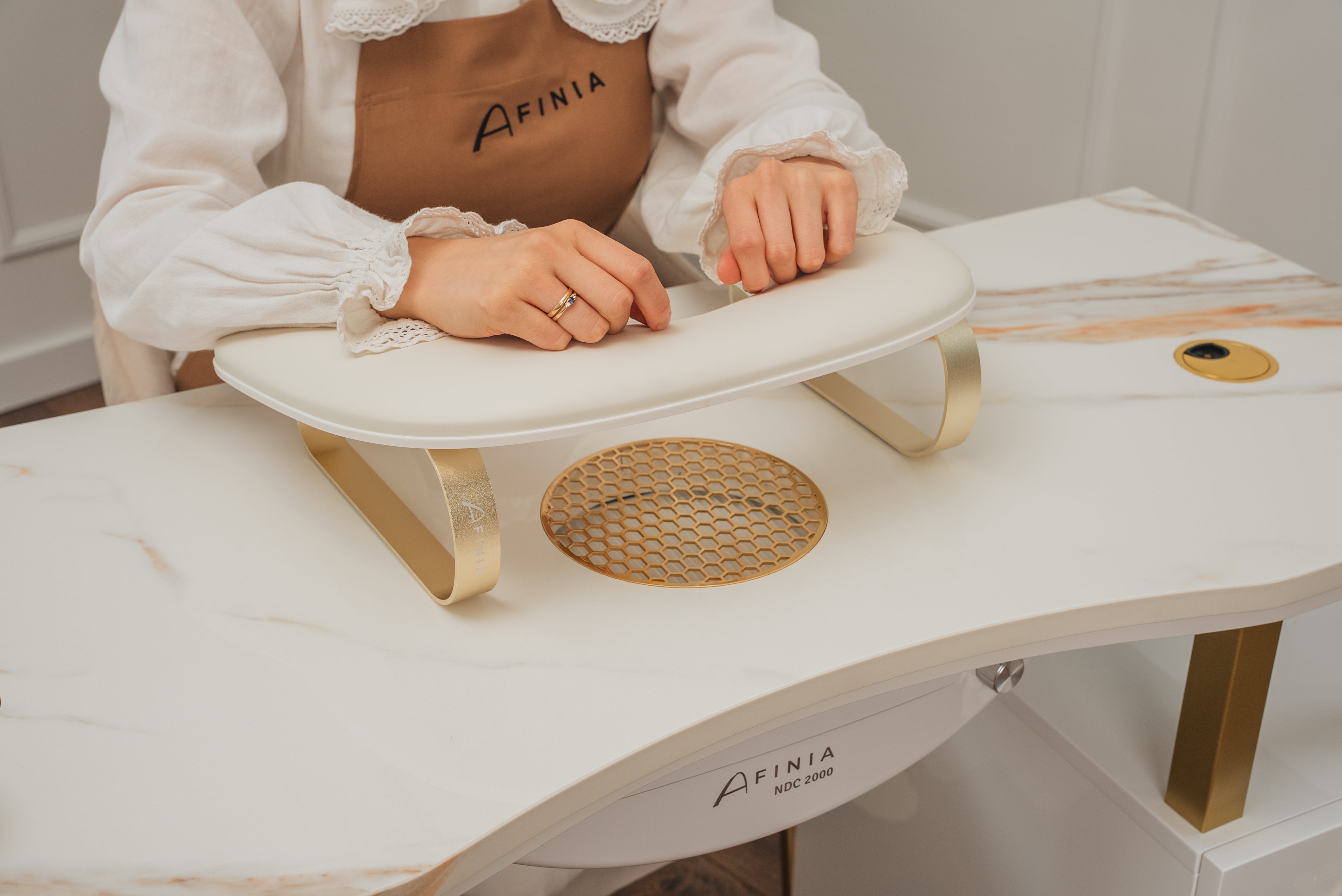 Afinia Käetugi Luna kreemjas