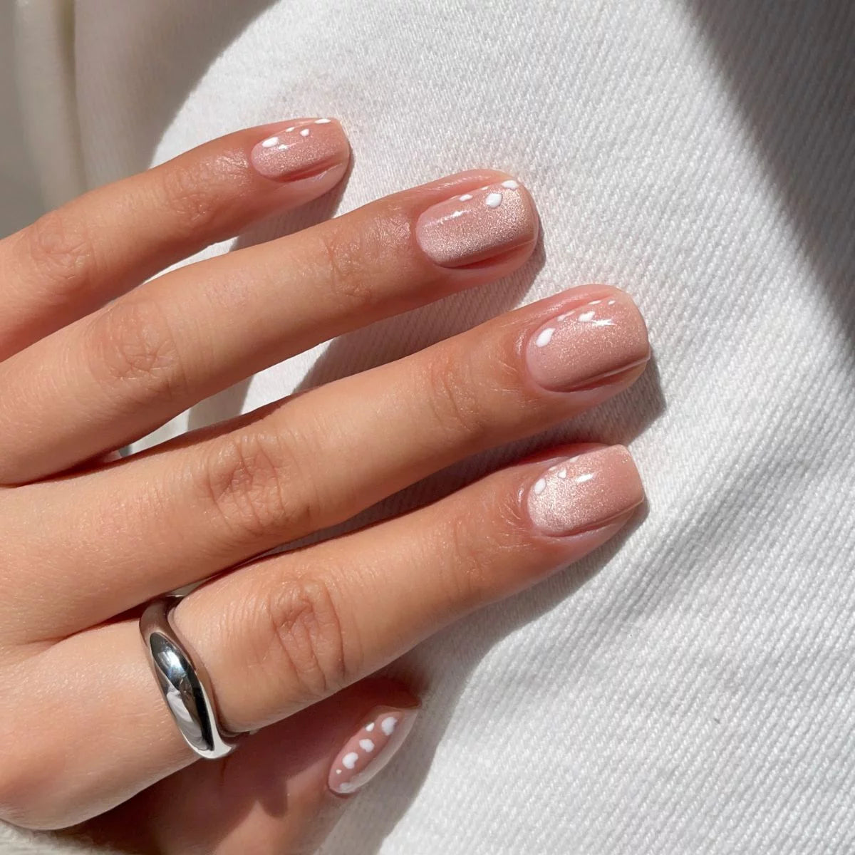 733 Semilac UV-geellakk „Creamy Praline Gloss” 7 ml